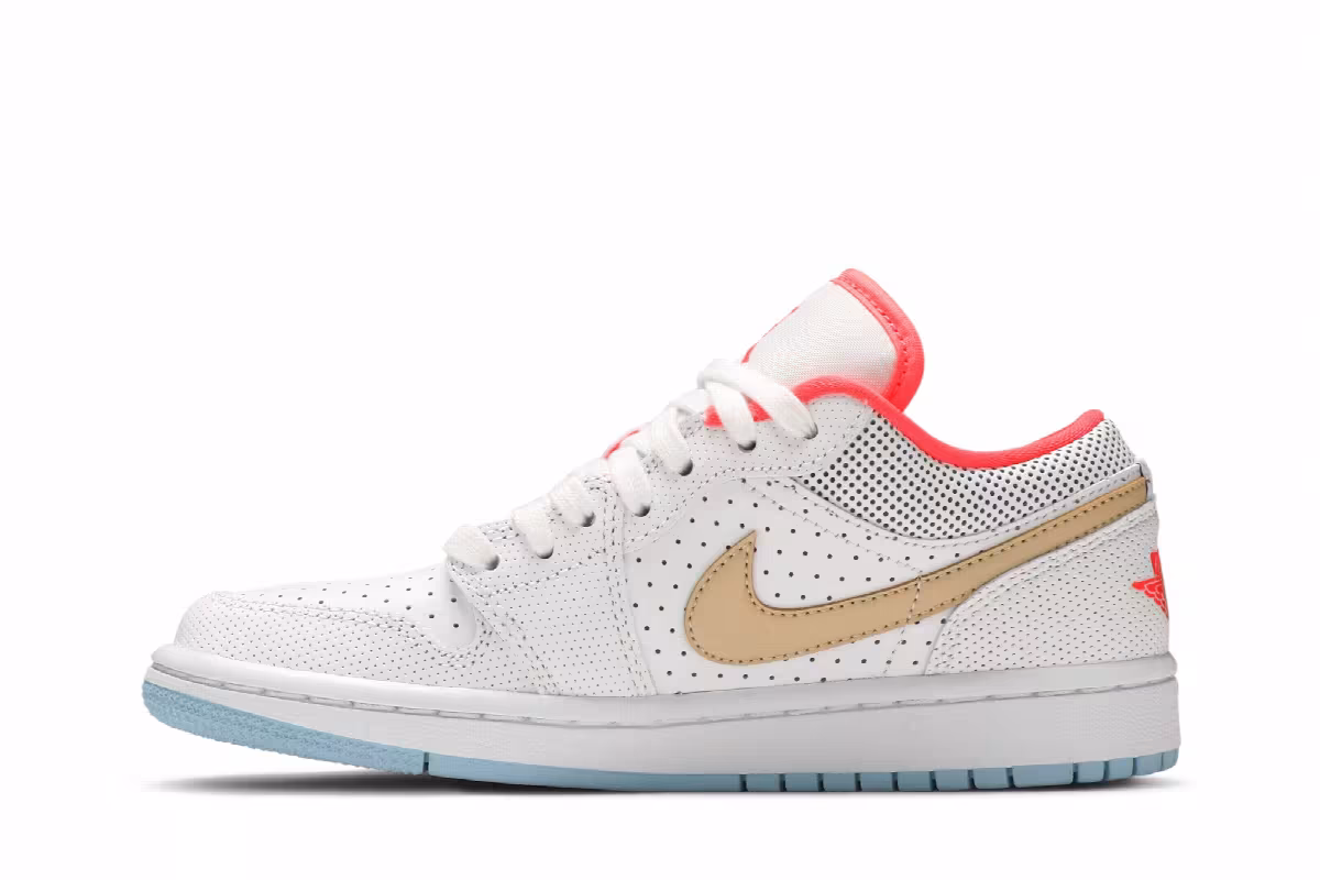 Women's Air Jordan 1 Low SE White Sesame, view 4