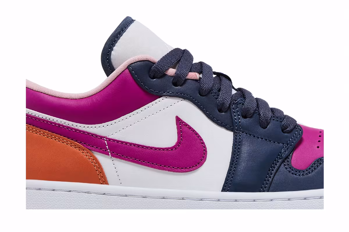 Women's Air Jordan 1 Low SE Mismatched - Purple Magenta, view 3