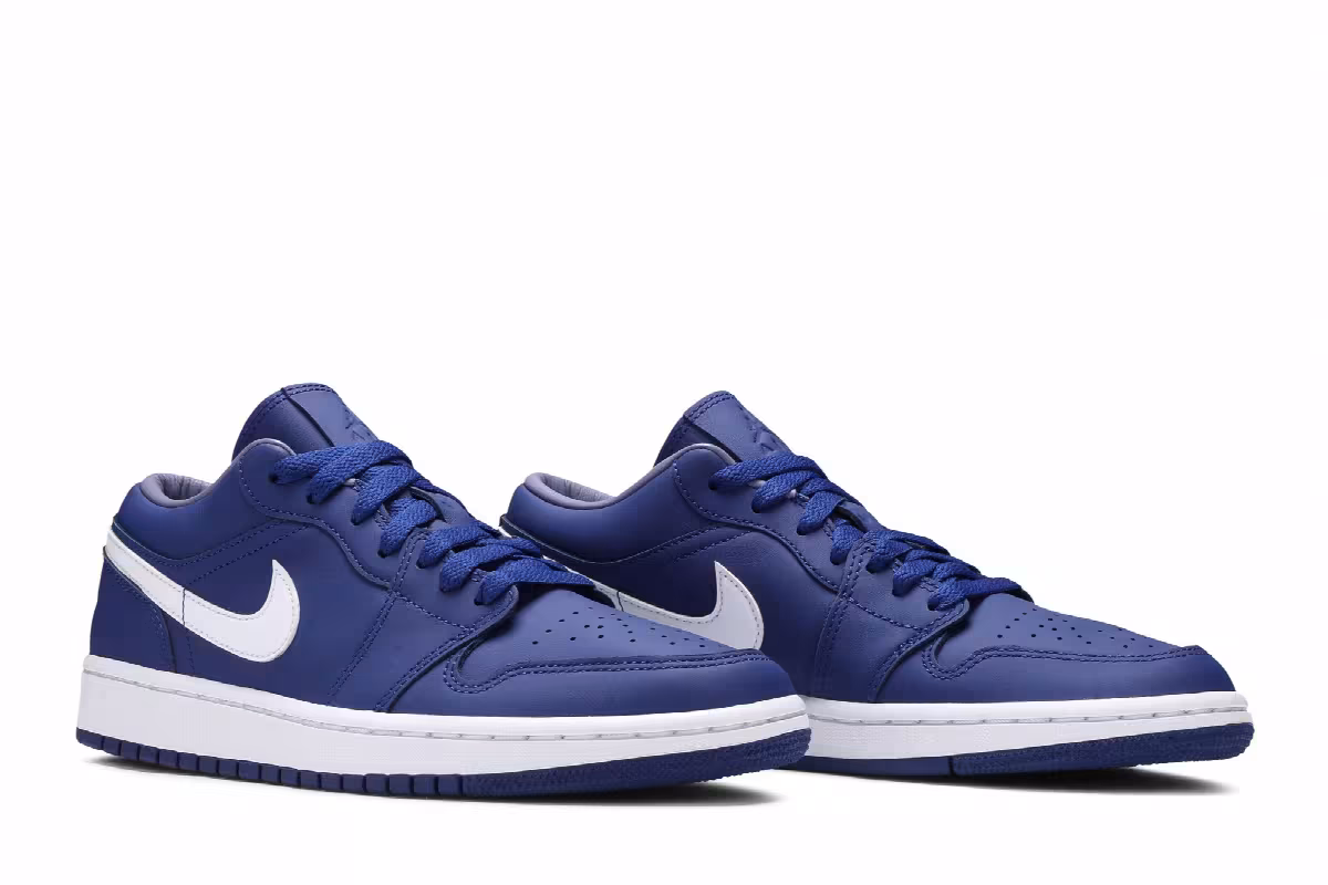Women's Air Jordan 1 Low SE Deep Royal Blue, view 9