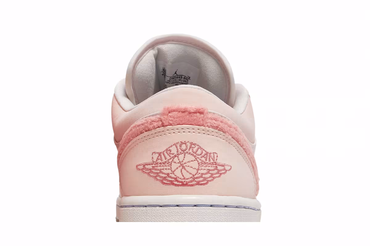 Women's Air Jordan 1 Low SE Mighty Swooshers, view 8