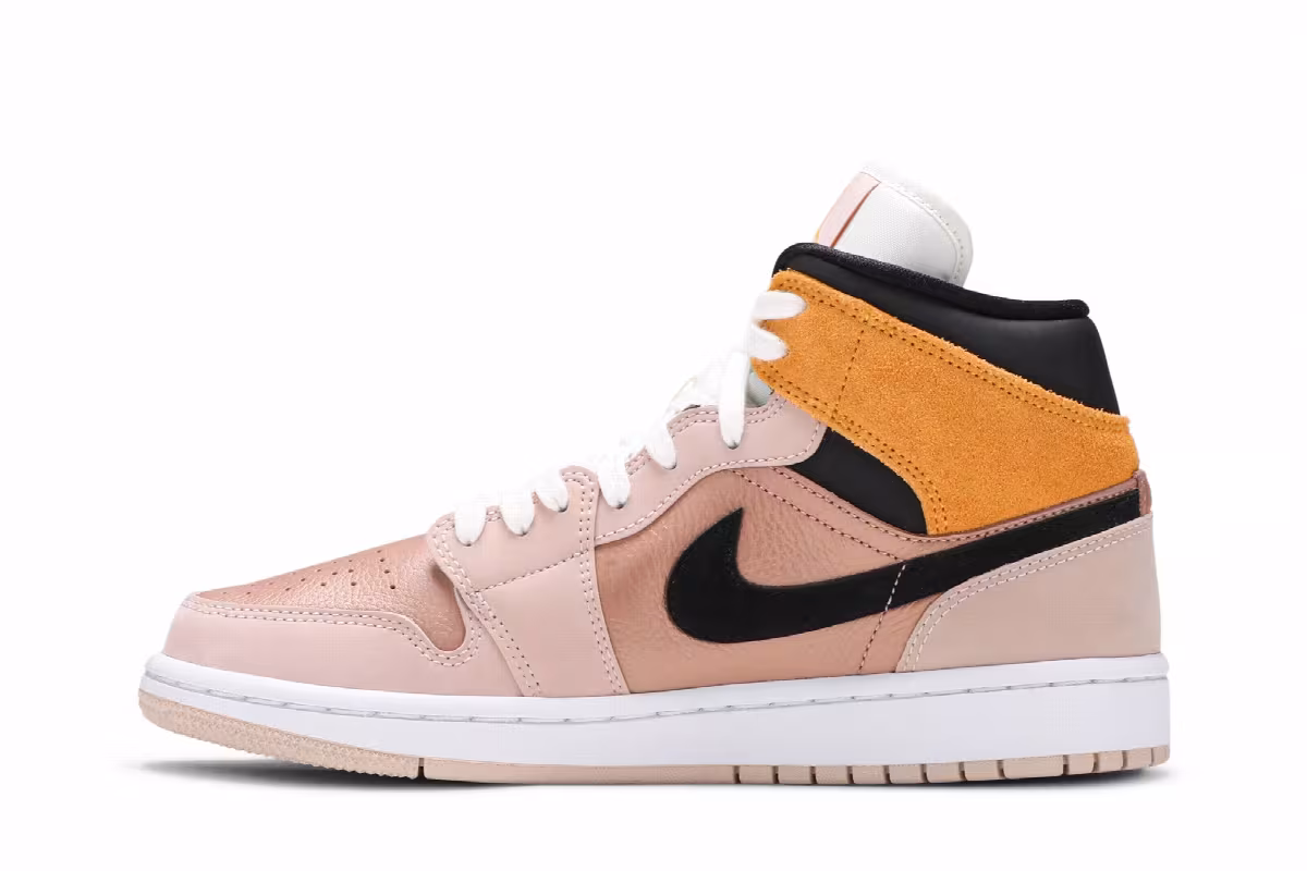 Women's Air Jordan 1 Mid SE Particle Beige, view 4