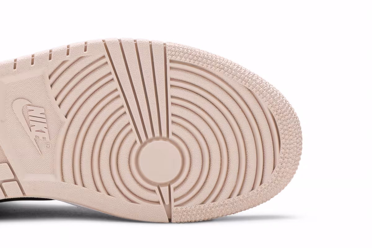 Women's Air Jordan 1 Mid SE Particle Beige, view 6