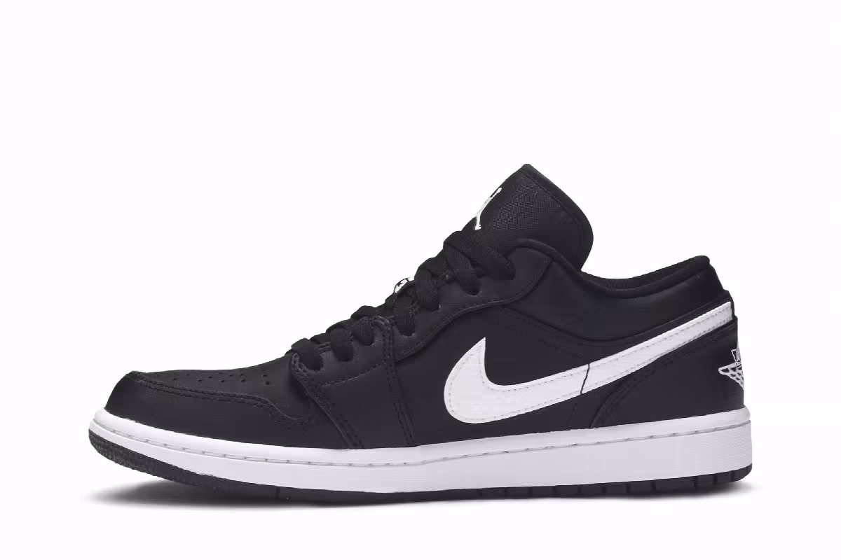 Women's Air Jordan 1 Low Black, view 4