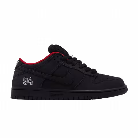 Supreme x Nike Dunk Low SB 'Black'