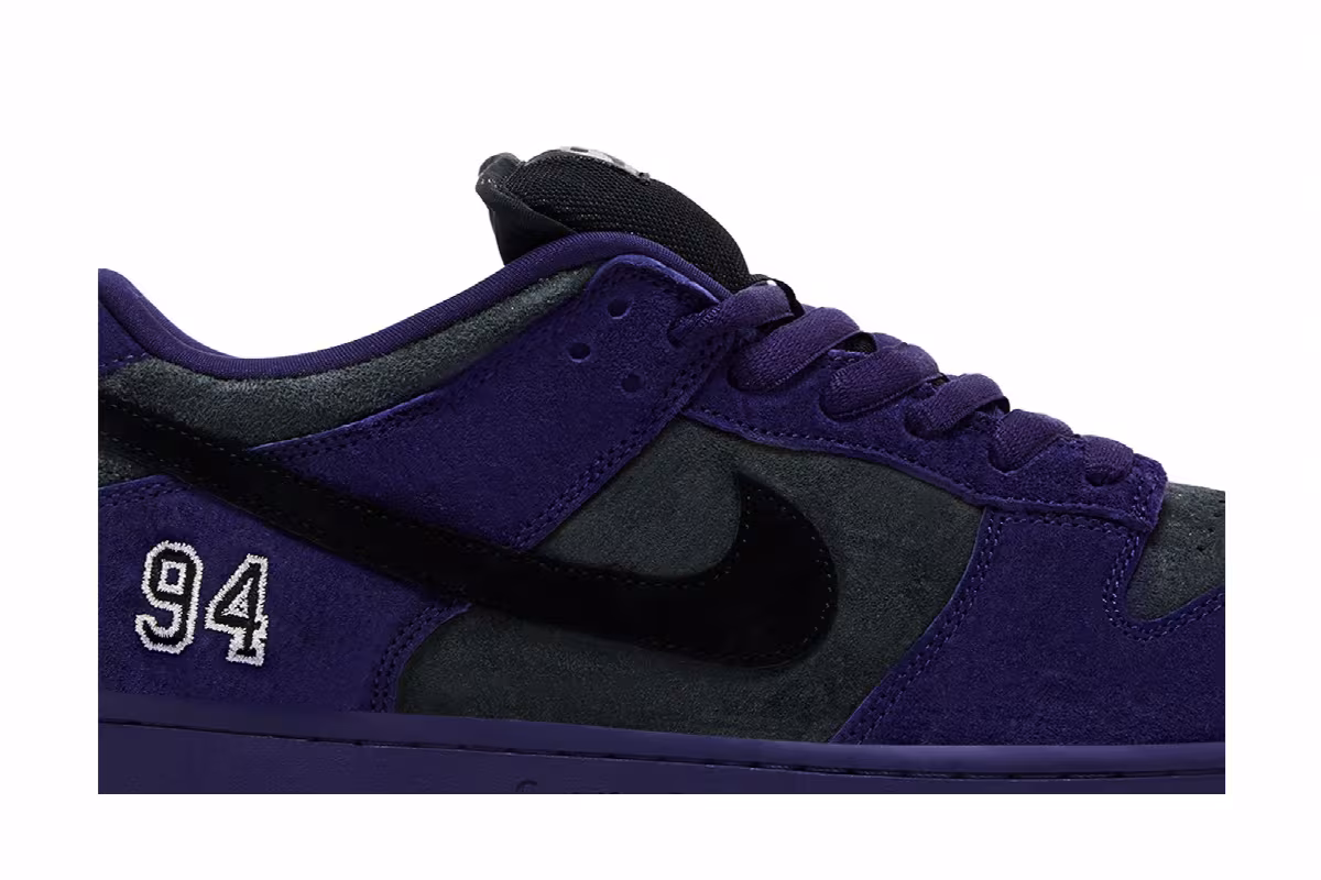 Supreme x Nike Dunk Low SB Ink, view 3
