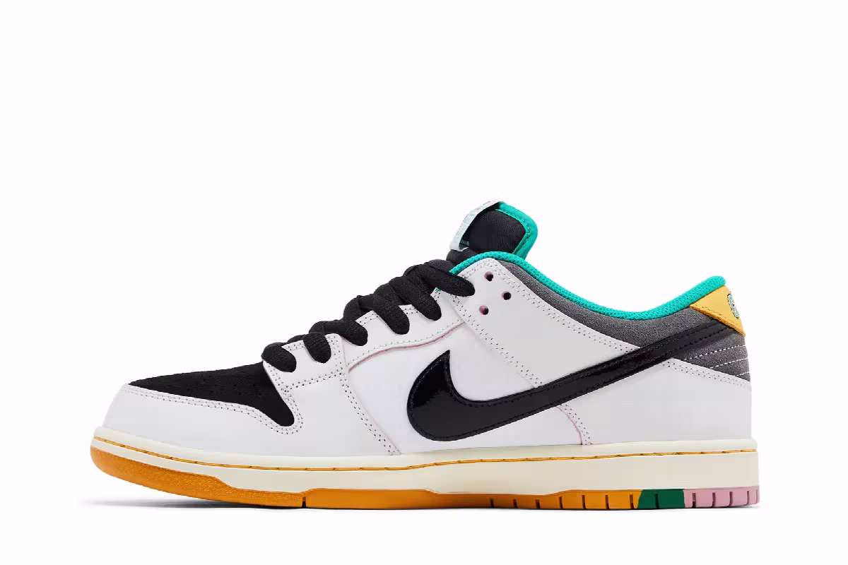 Men's CSEF x Nike Dunk Low SB White Clear Emerald, view 4