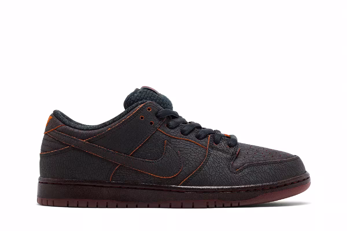 Nike Dunk Low SB Krampus, view 2