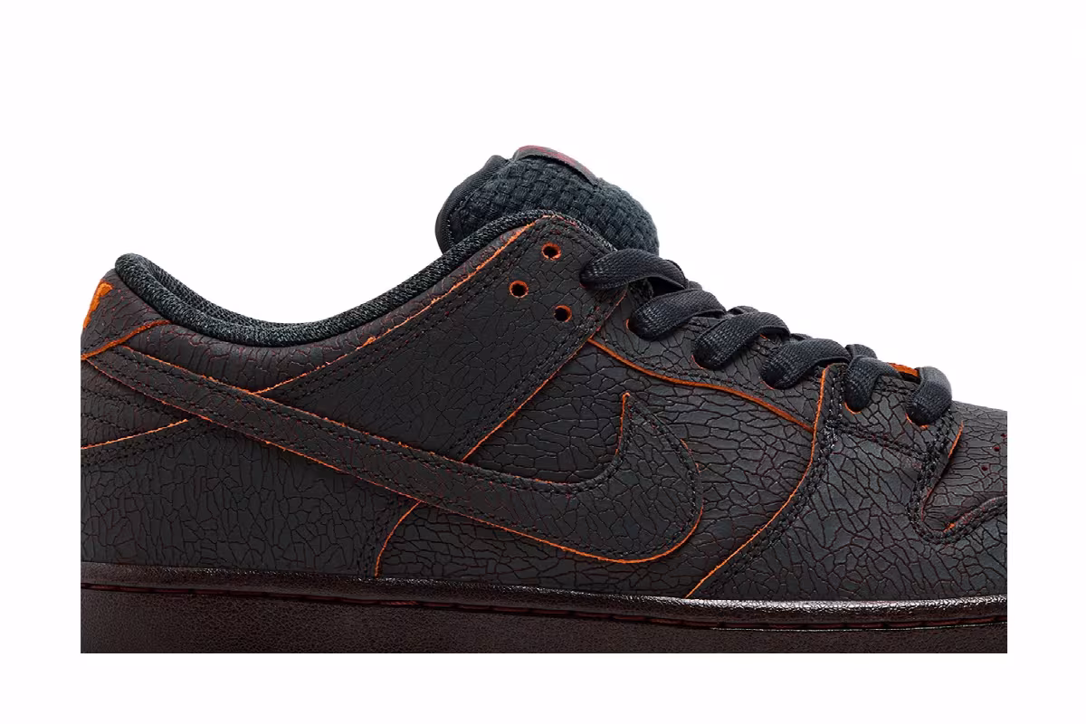 Nike Dunk Low SB Krampus, view 3