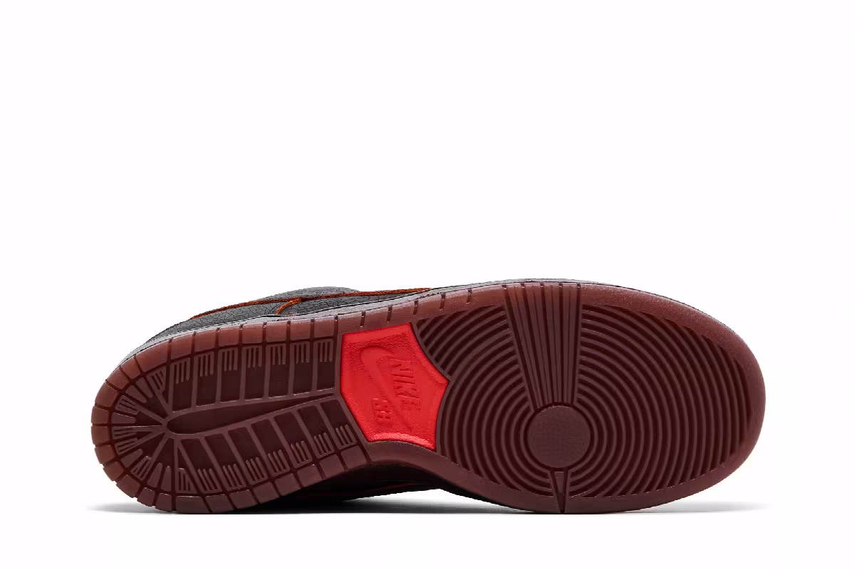 Nike Dunk Low SB Krampus, view 5