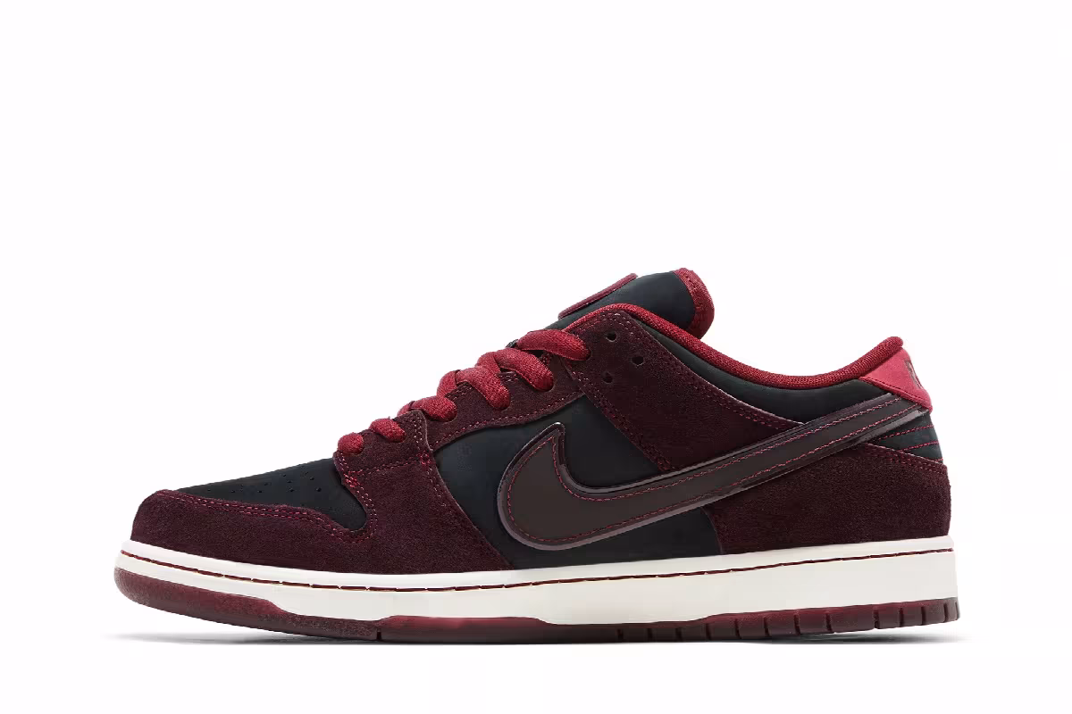 RIOT Skateshop x Nike Dunk Low Pro SB QS Mahogany Dark Beetroot, view 4
