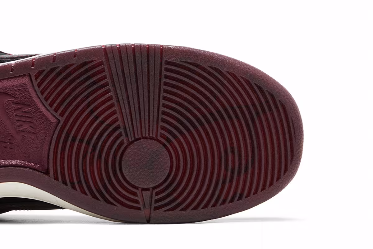 RIOT Skateshop x Nike Dunk Low Pro SB QS Mahogany Dark Beetroot, view 6
