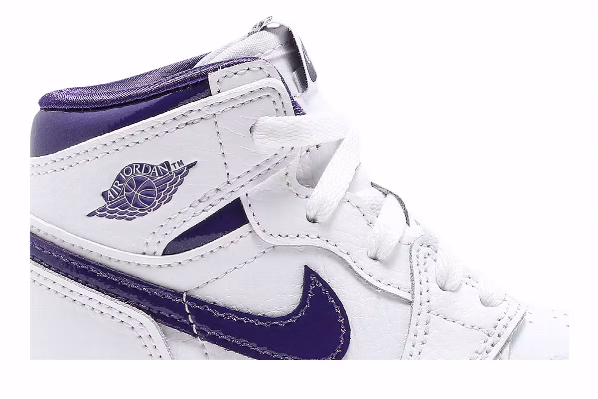 Air Jordan 1 High OG TD Court Purple, view 3