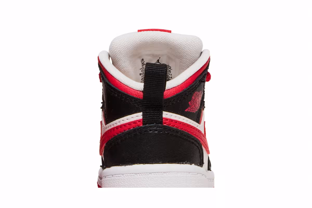 Air Jordan 1 Mid TD White Very Berry, view 8