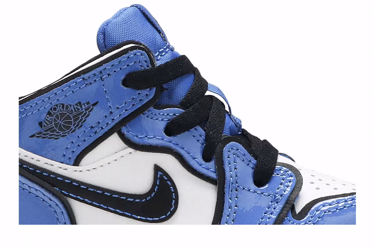 Air Jordan 1 Mid SE TD Signal Blue, view 3