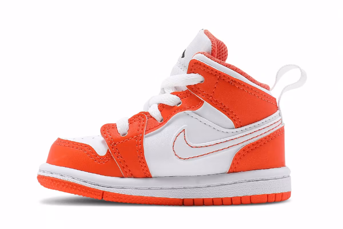 Air Jordan 1 Mid SE TD Electro Orange, view 4