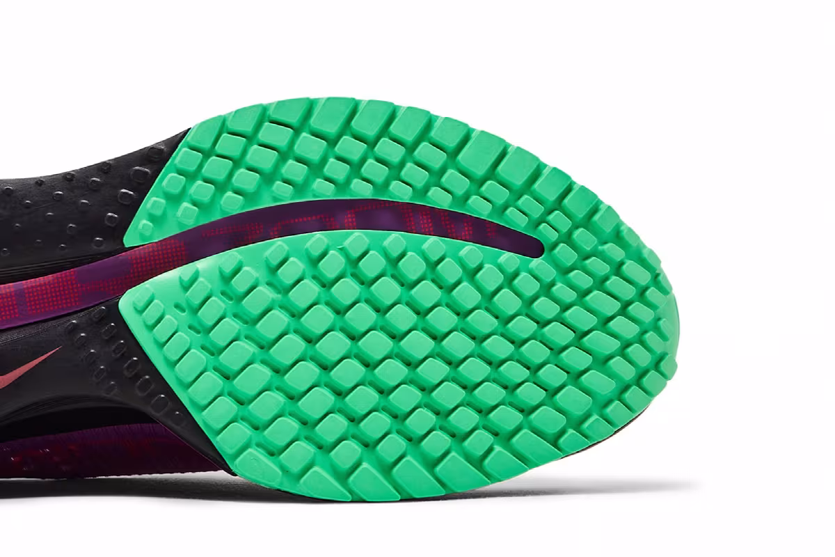 Faith Kipyegon x Nike Women's Pegasus Premium Plum Chalk, view 6