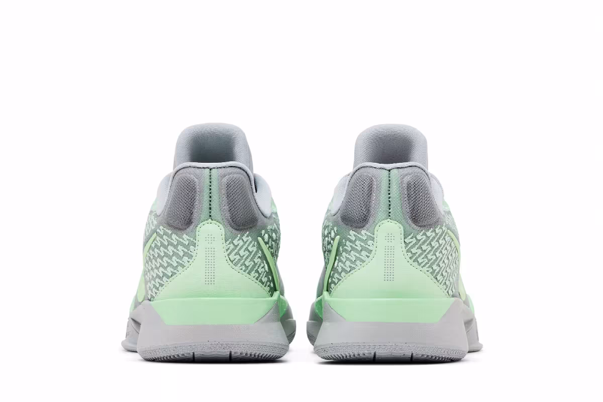 Nike Women's Sabrina 2 Fresh Mint, view 7
