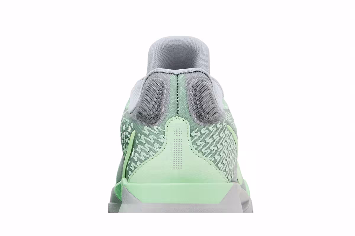 Nike Women's Sabrina 2 Fresh Mint, view 8