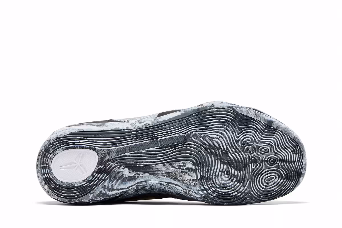 Nike Kobe 9 EM Protro Mambacita, view 5