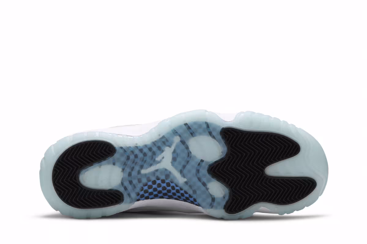 Air Jordan 11 Low Legend Blue, view 5