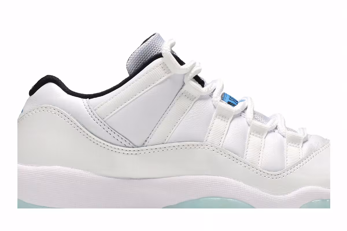 Air Jordan 11 Low GS Legend Blue, view 3
