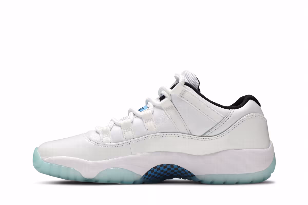Air Jordan 11 Low GS Legend Blue, view 4