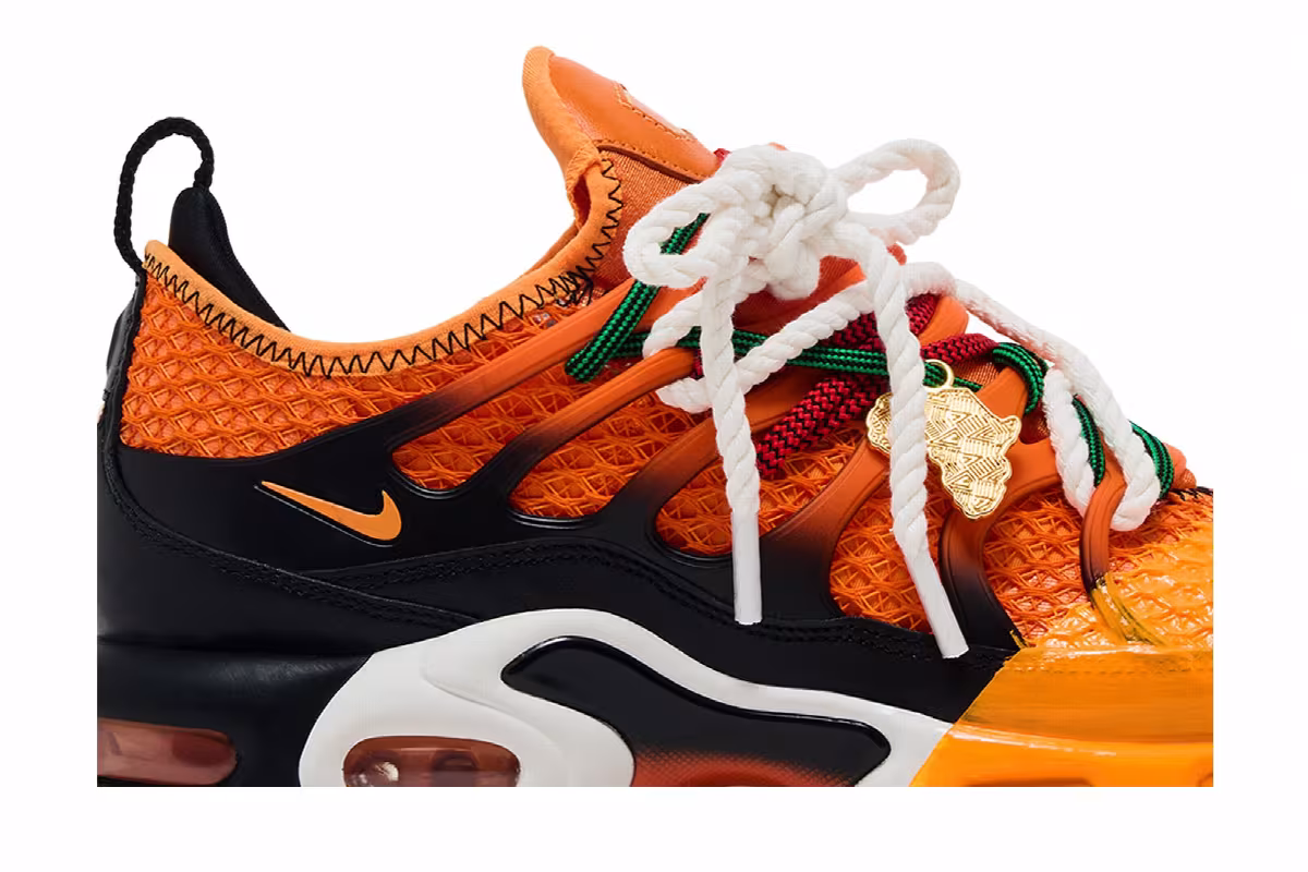Homecoming x Nike Air Max Plus Safety Orange Black Bright Mandarin, view 3