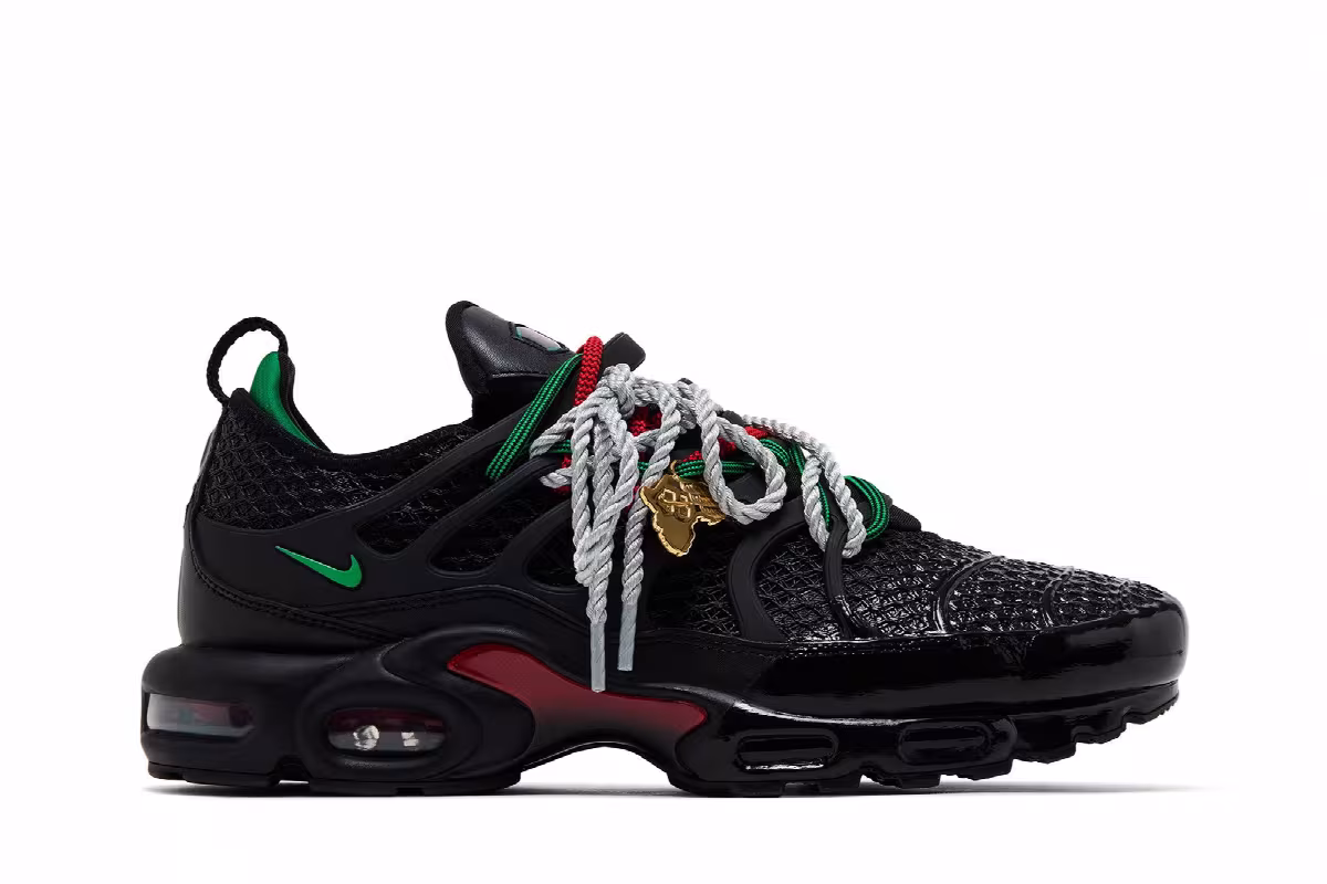 Homecoming x Nike Air Max Plus Black University Red Court Green, view 2