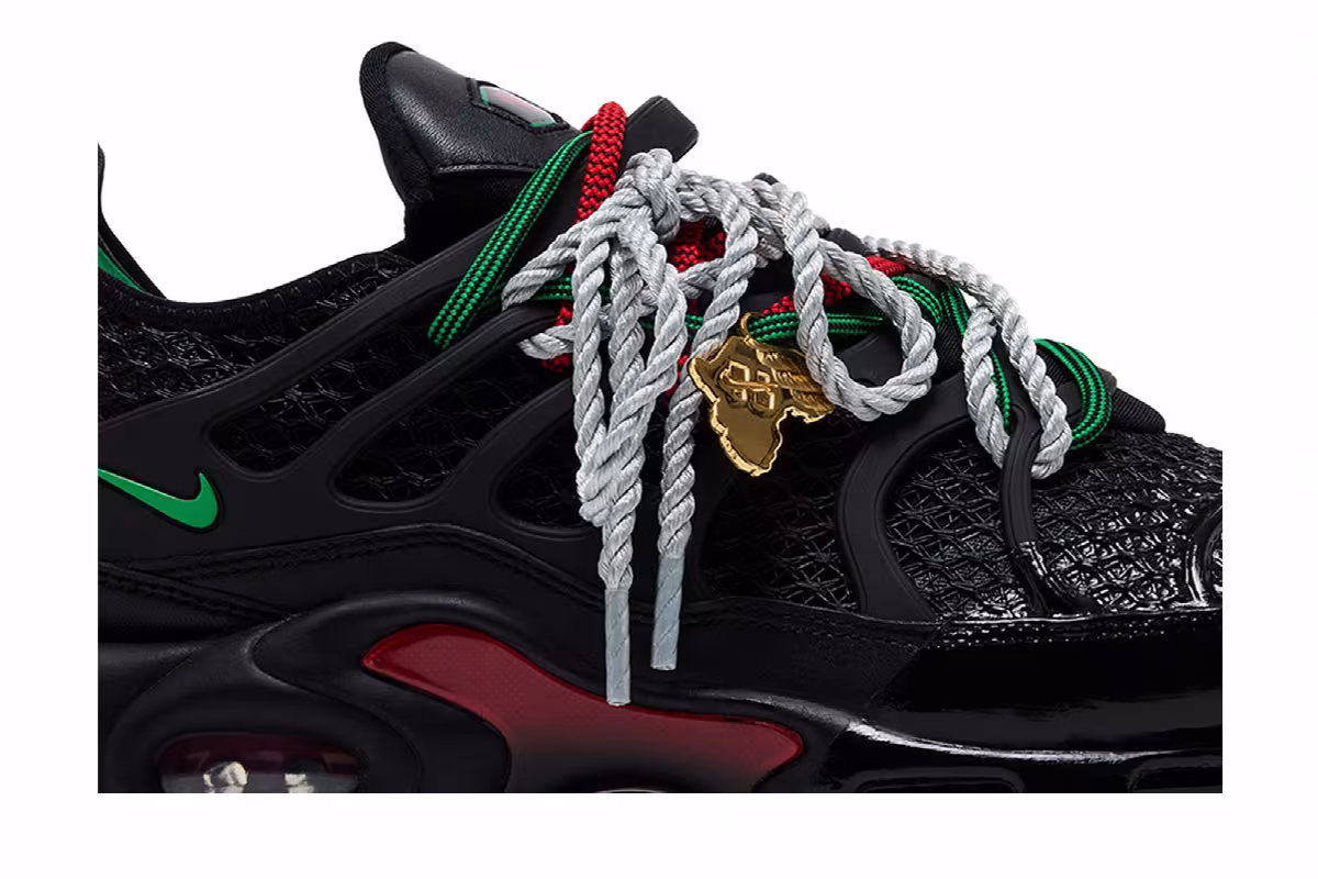 Homecoming x Nike Air Max Plus Black University Red Court Green, view 3