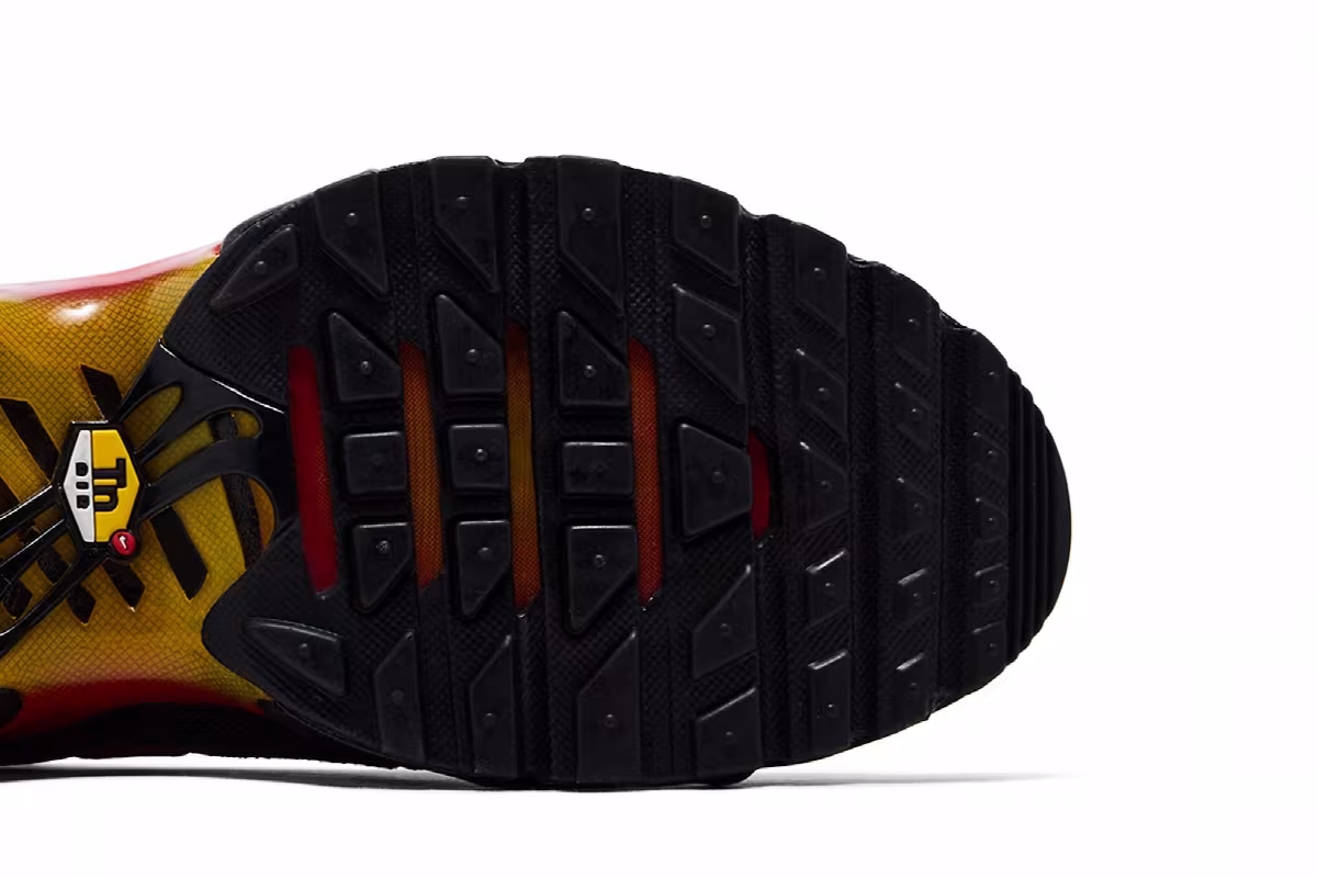Nike Air Max Plus Black University Gold Red, view 6