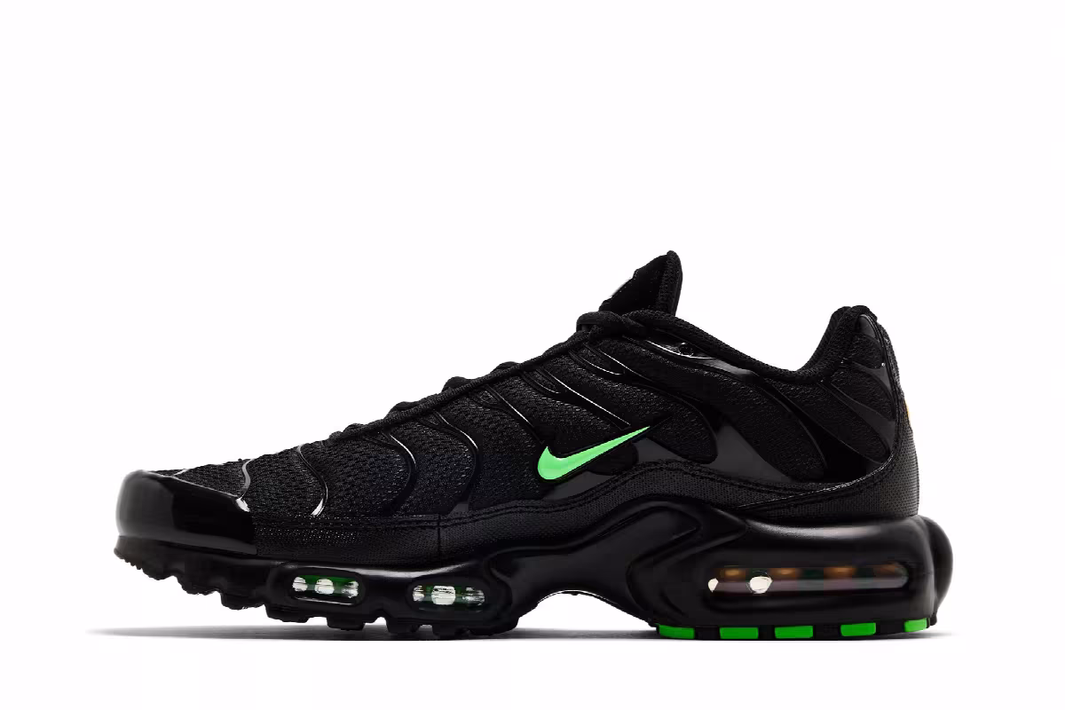 Nike Air Max Plus Green Strike, view 4