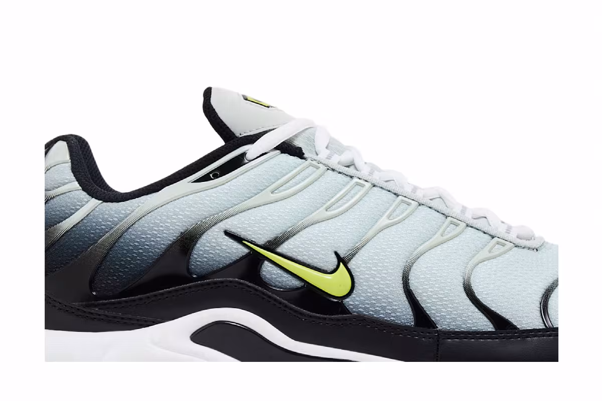 Nike Air Max Plus Bright Cactus, view 3