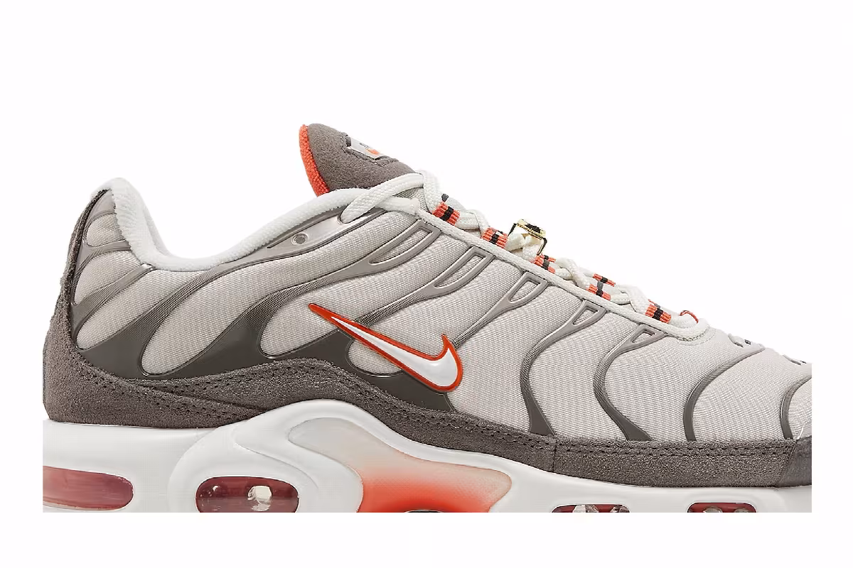 Nike Air Max Plus First Use, view 3