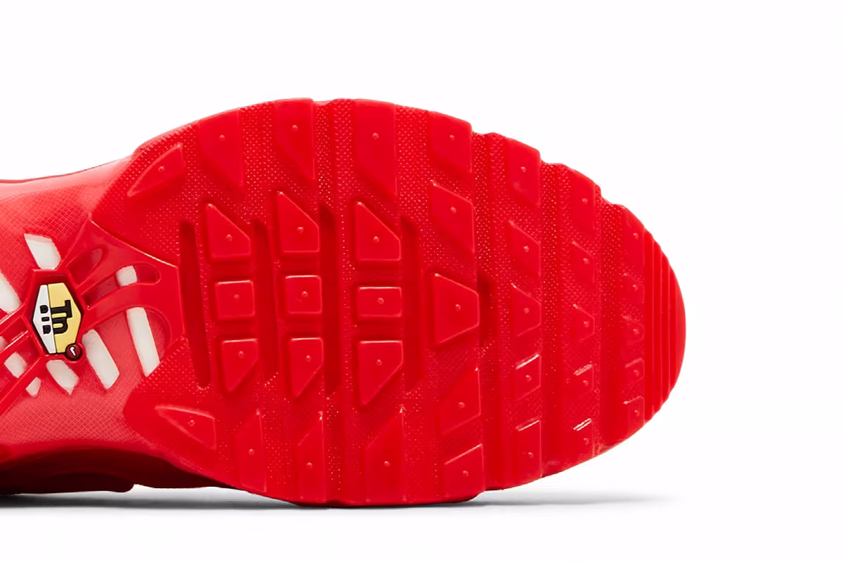 Nike Air Max Plus Lava Red, view 6