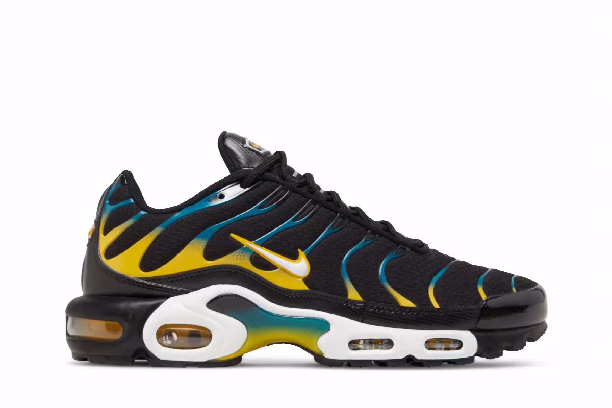 Nike Air Max Plus Black University Gold Spruce, view 2