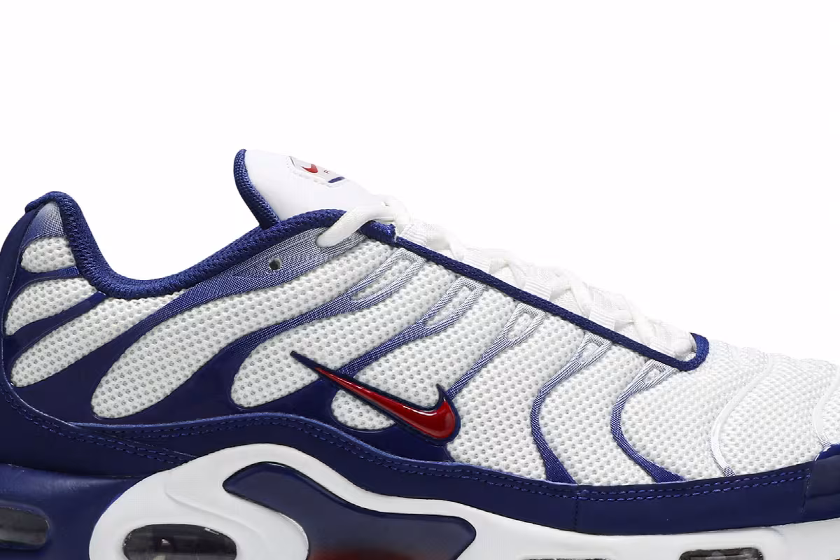 Nike Air Max Plus Red White Blue, view 3