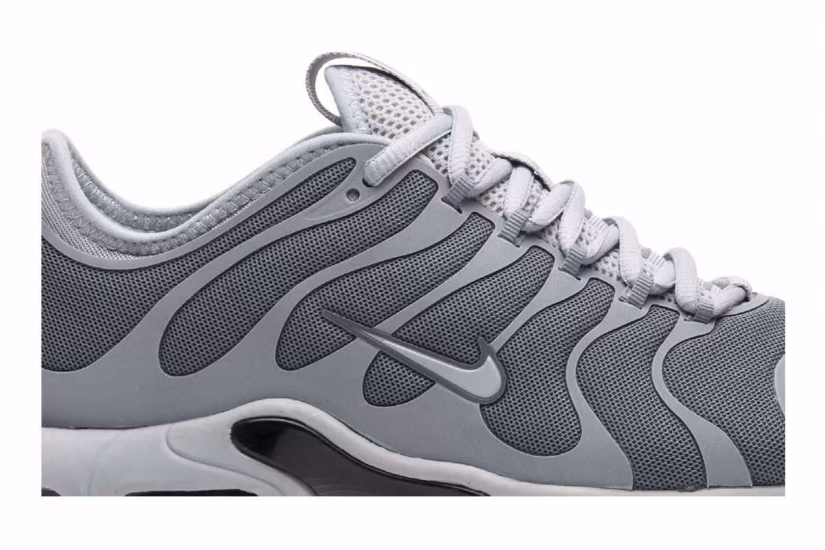 Nike Air Max Plus TN Ultra Cool Grey, view 3