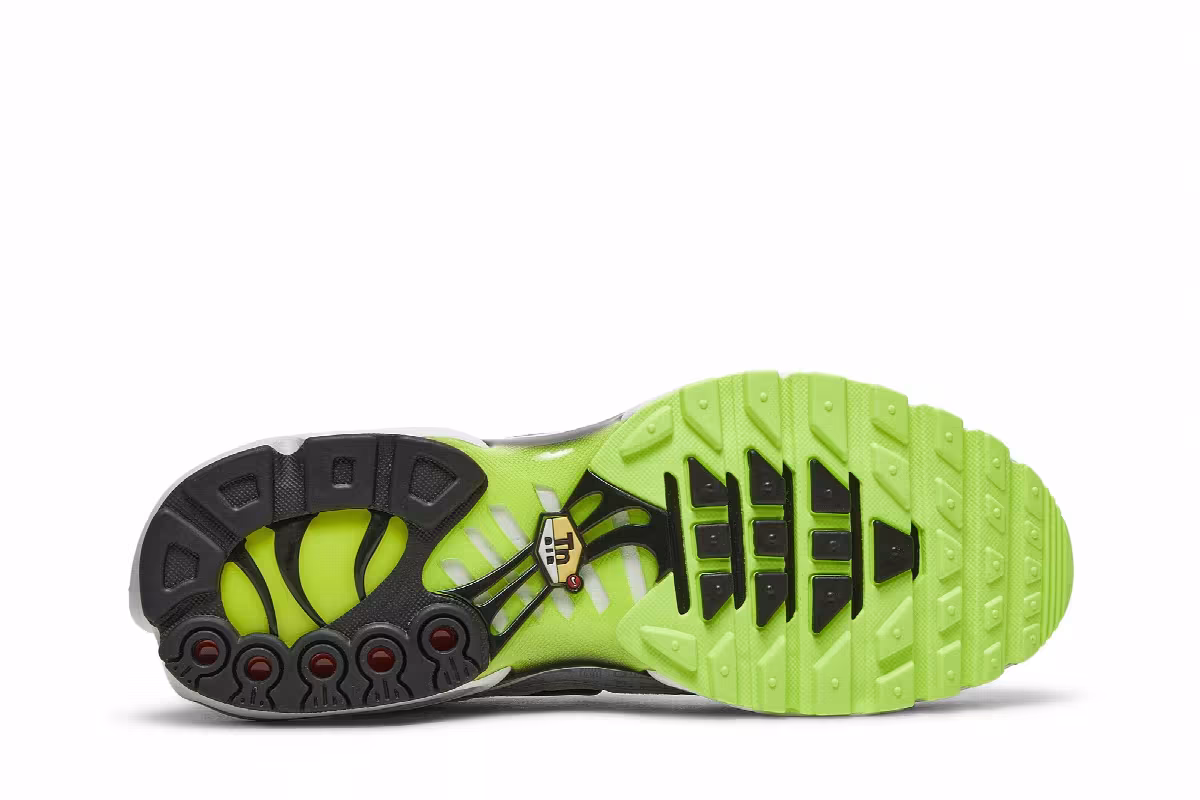 Nike Air Max Plus Reflective Logo, view 5