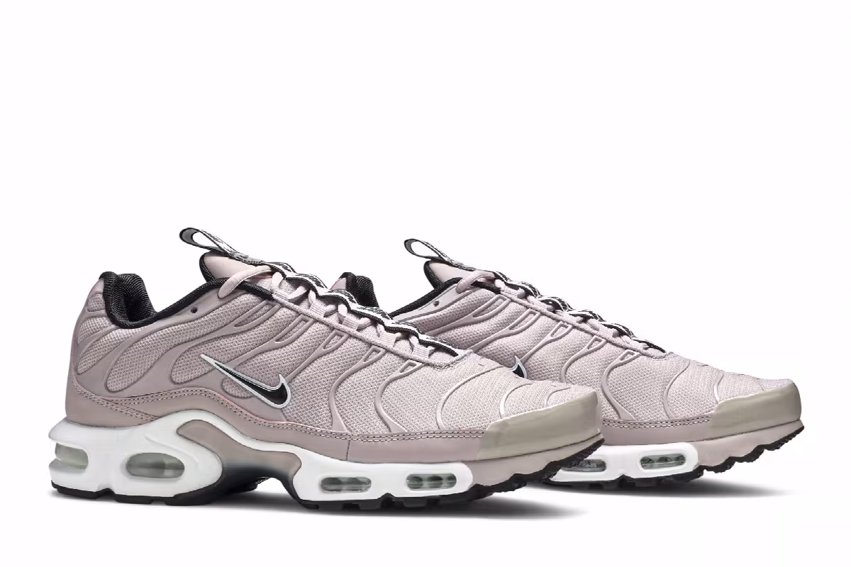 Nike Air Max Plus TN SE Taped, view 9