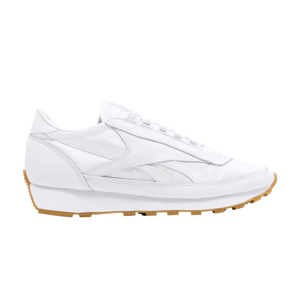 Reebok Women's Aztec Garment and Gum White