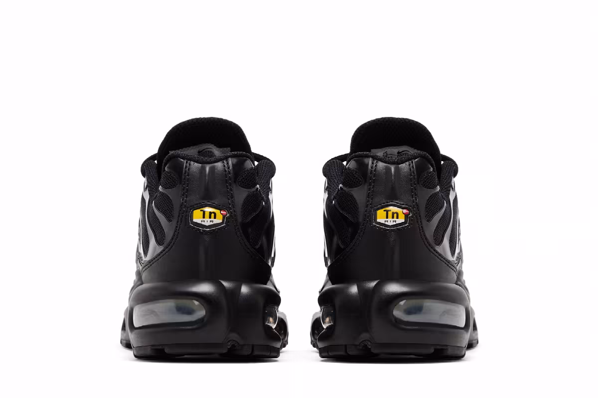 Nike Women's Air Max Plus Triple Black, view 7