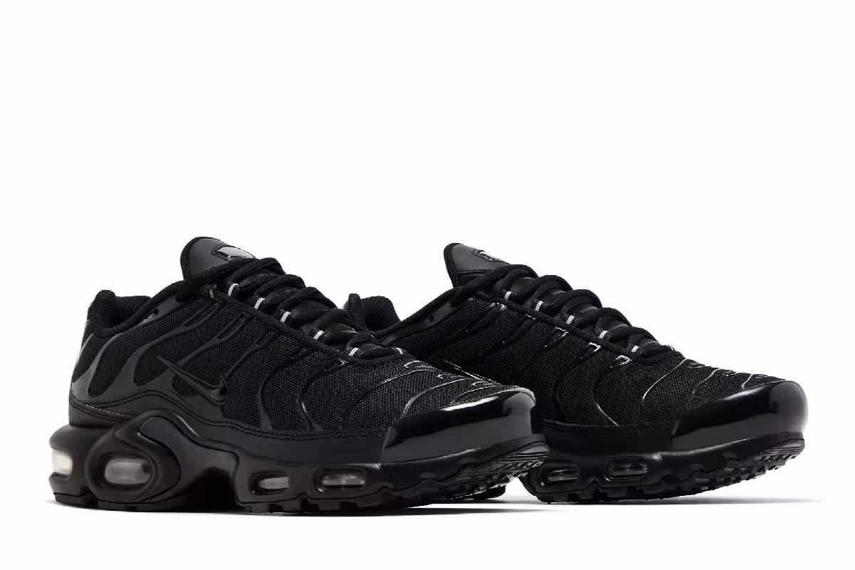 Nike Women's Air Max Plus Triple Black, view 9