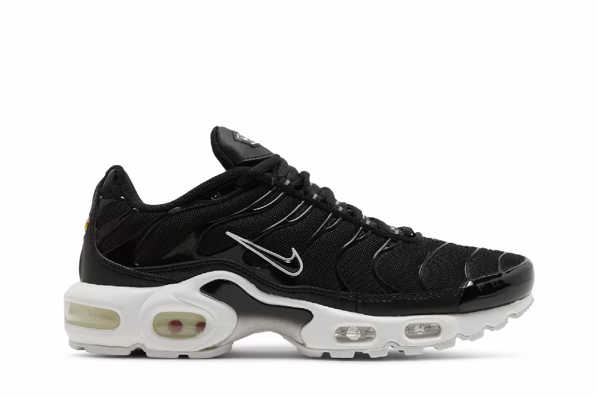 Nike Women's Air Max Plus Black White, view 2