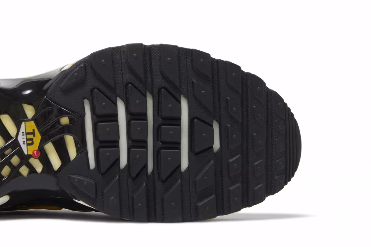 Nike Women's Air Max Plus Snakeskin, view 6