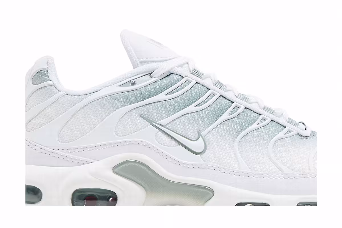 Nike Women's Air Max Plus Mica Green, view 3