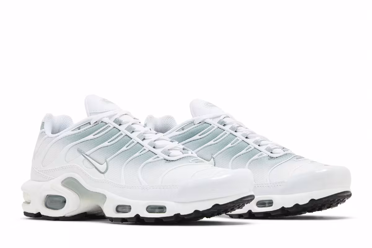 Nike Women's Air Max Plus Mica Green, view 9
