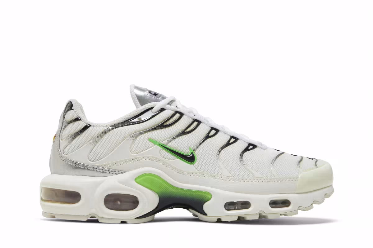 Nike Women's Air Max Plus White Green Strike, view 2