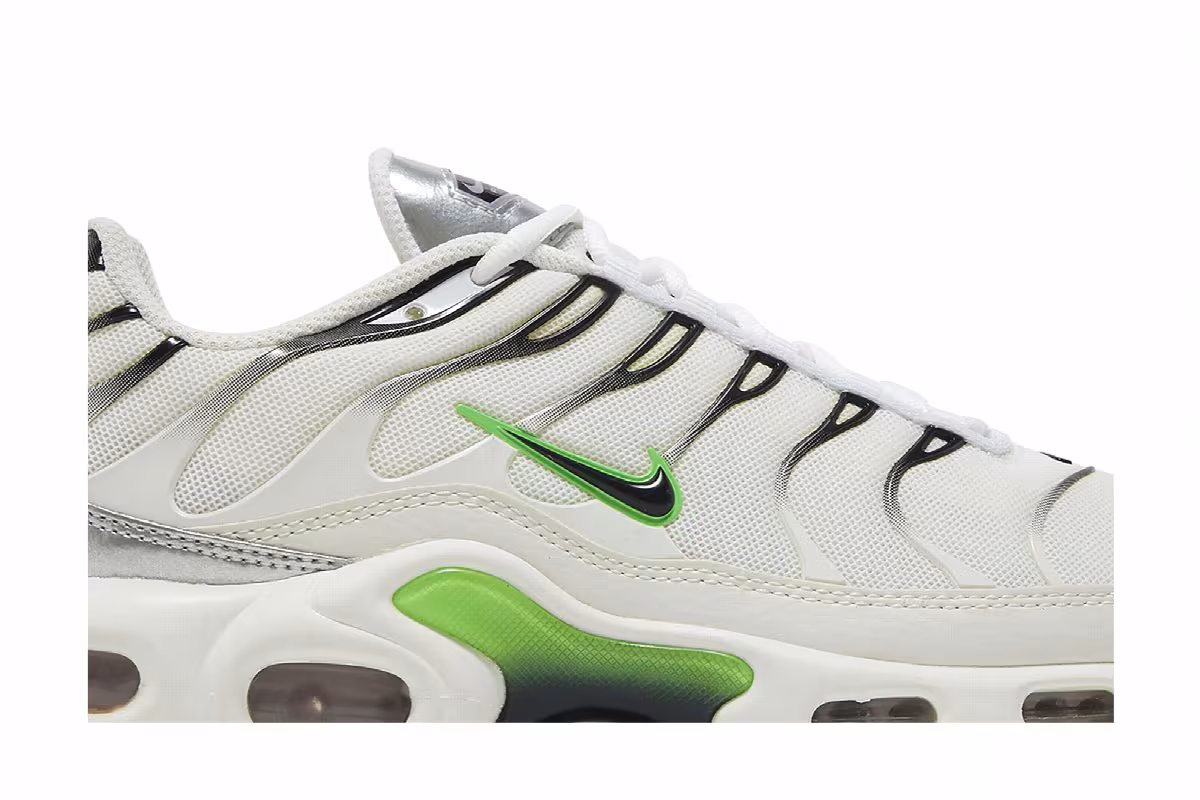 Nike Women's Air Max Plus White Green Strike, view 3