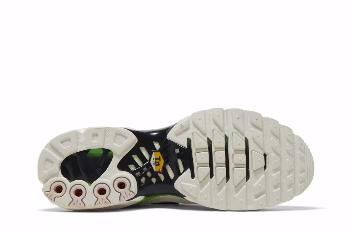 Nike Women's Air Max Plus White Green Strike, view 5