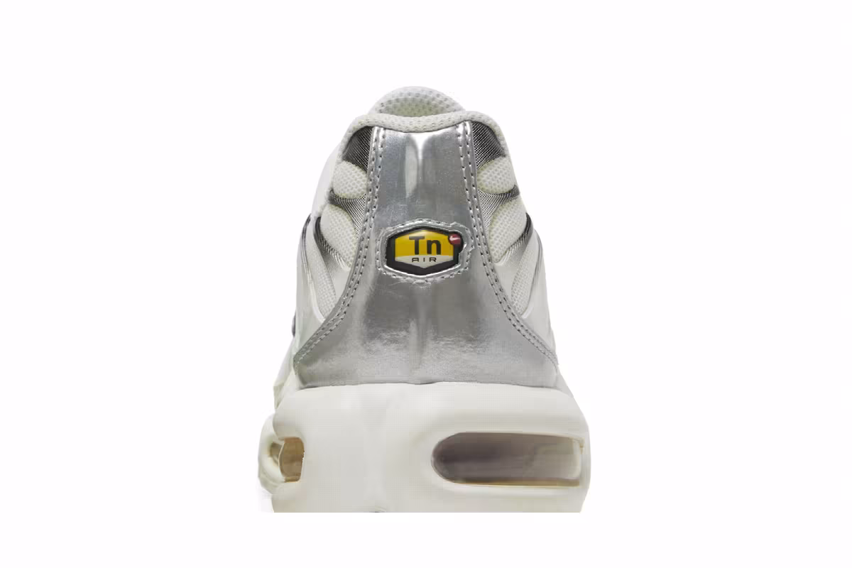 Nike Women's Air Max Plus White Green Strike, view 8